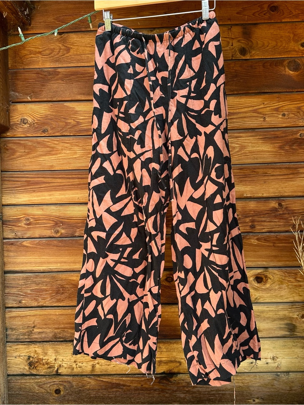 Wide Leg Printed Pants in Coral & Black